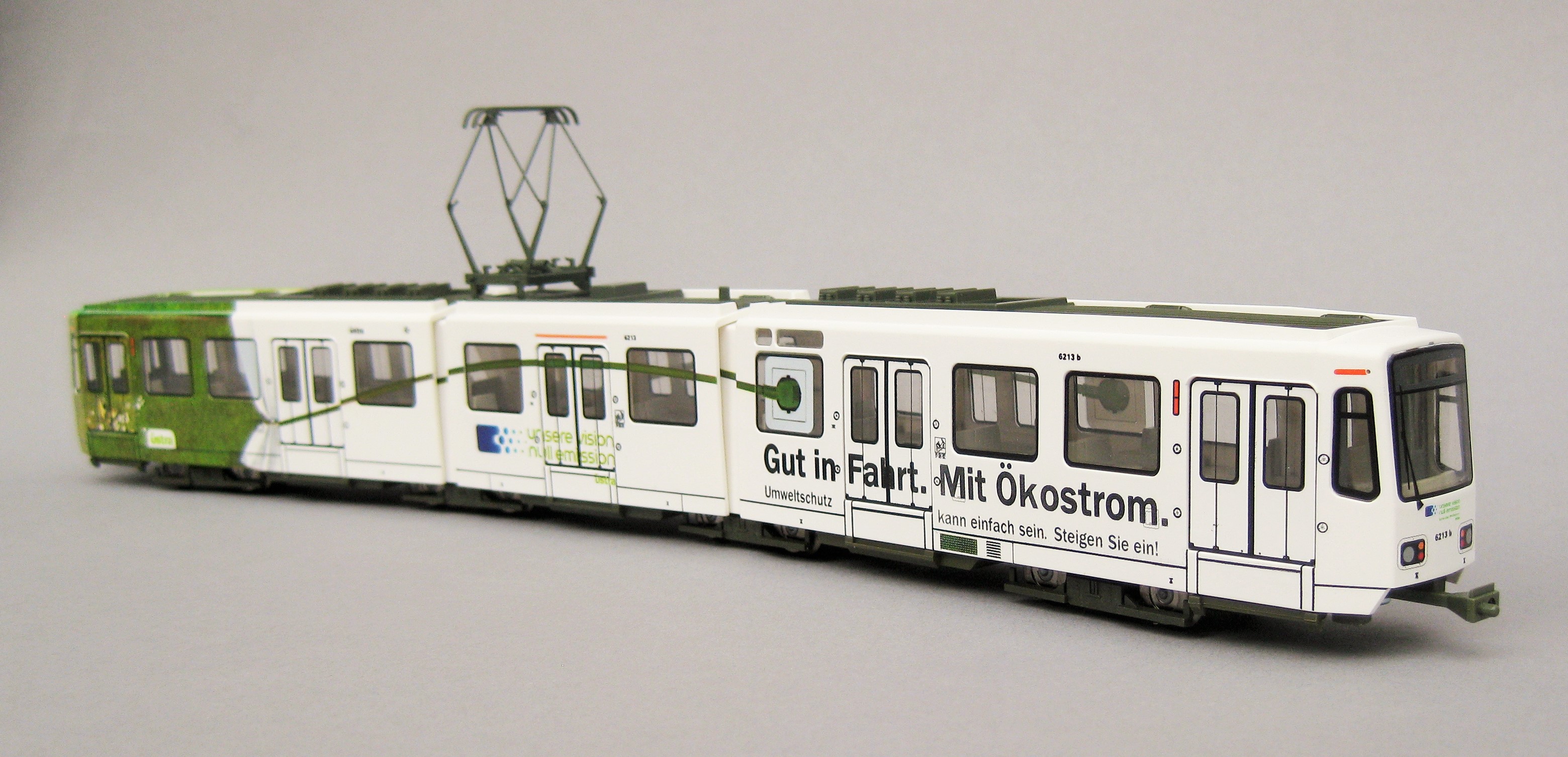 Hannover Stadtbahn TW 6000 Ganzwerbung Umweltbahn